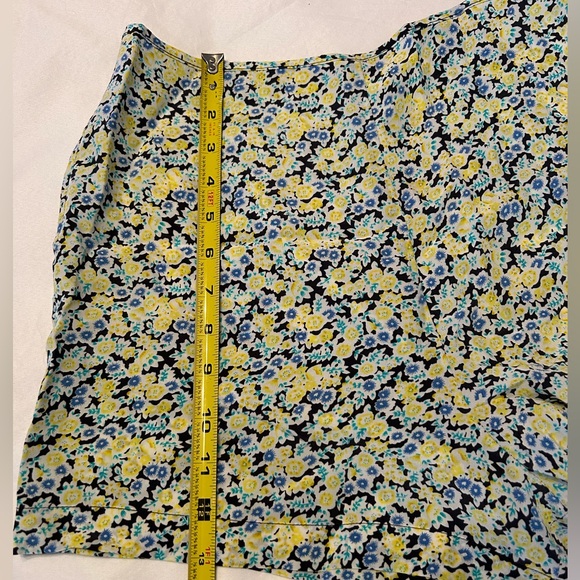 Equipment Femme Floral Lewis Short Multicolor Size Small NWT - Picture 7 of 10